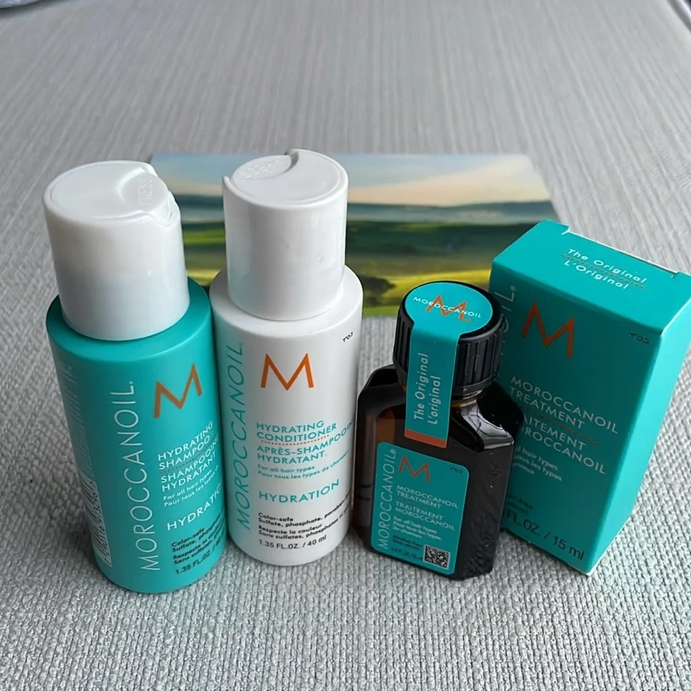 Moroccanoil mini travel bundle